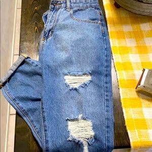 Jeans size M waist is 29 length 29 cuff bottom